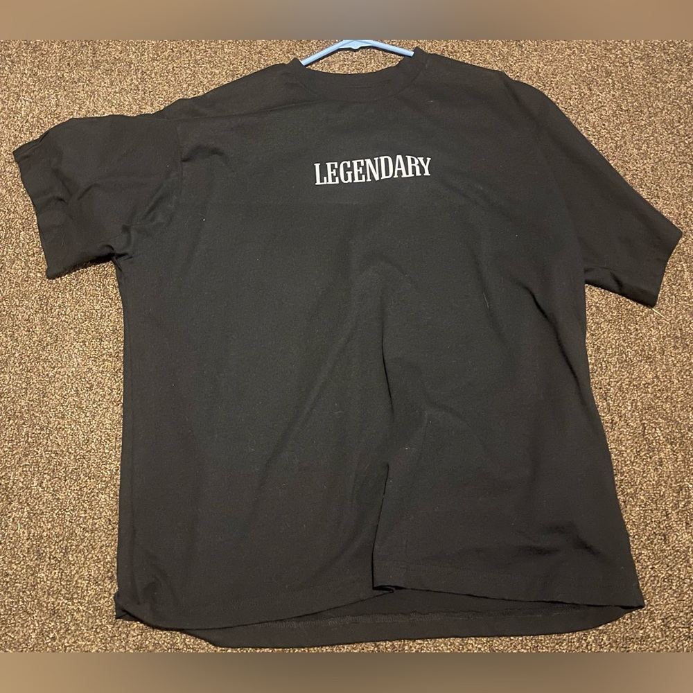 Black legendary t shirt
